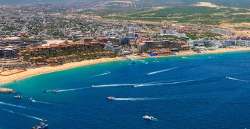 These 5 Los Cabos Hotels Are The Best Of Both Worlds In Terms Of Travel And Entertainment.